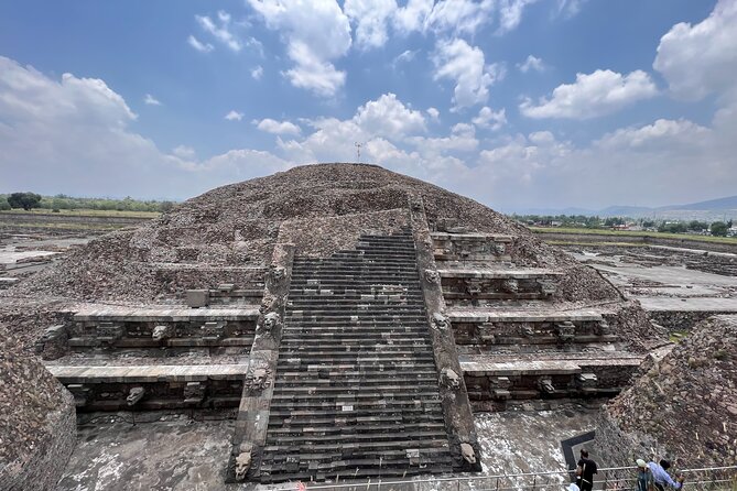 100% Private Tour in Teotihuacán Pyramids from Mexico City - Starting with the Museo de Sitio Teotihuacan