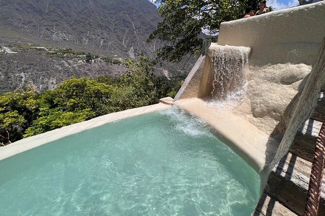 100% private tour to hotsprings Tolantongo from Mexico city - The 5 am pickup and the road to Hidalgo