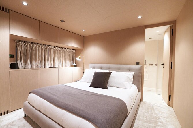 108 ft Neoprene Overmarine Yacht - Wildlife and Cabo’s open-water views