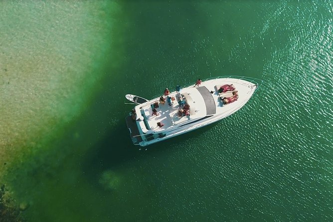 3 Hour Xpu-Ha - 47' Azimut, Tulum, Playa del Carmen, Riviera Maya - Boarding the 47-foot Azimut in Puerto Aventuras
