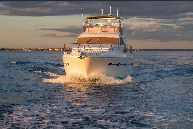 3 Hour Xpuha-60' Neptunus-Tulum, Playa del Carmen, Riviera Maya - Cruising over the Caribbean from Puerto Aventuras