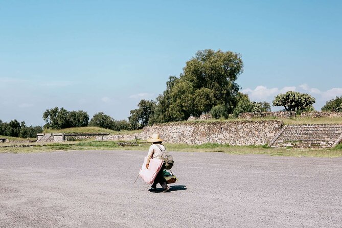3X1 Teotihuacan, Basilica of Guadalupe, Tlatelolco and Tequila Tour - The real logistics: pickup, vehicles, and group size