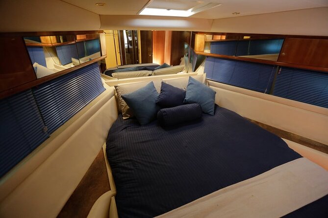 4 Hour - 47' Azimut, Tulum, Playa del Carmen, Riviera Maya - Reaching Inha Reef by private boat