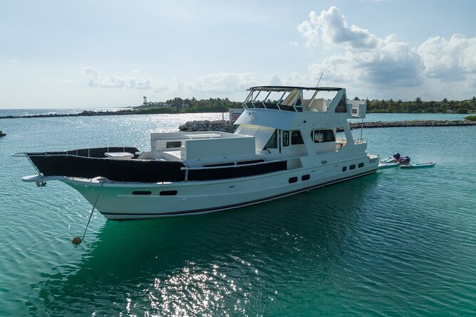 4 Hour - 72' Bruce Roberts, Tulum, Playa del Carmen, Riviera Maya - Setting out from Puerto Aventuras