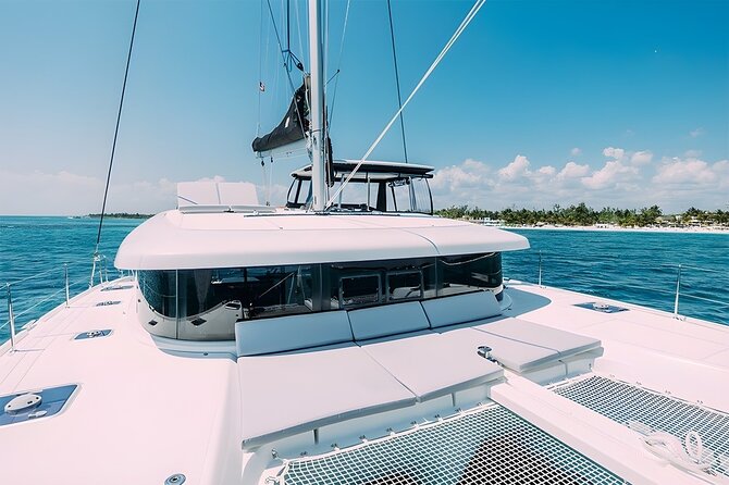 4 Hour Catamaran Experience in a Private 42' Lagoon - Choosing between a quiet reef day and a boat party