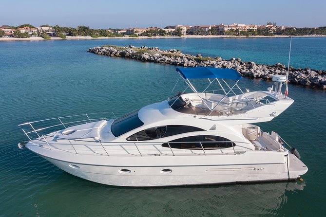 4H 42' Azimut Yacht All-Inclusive from Tulum & Playa del Carmen. - Leaving Puerto Aventuras for the Caribbean coast