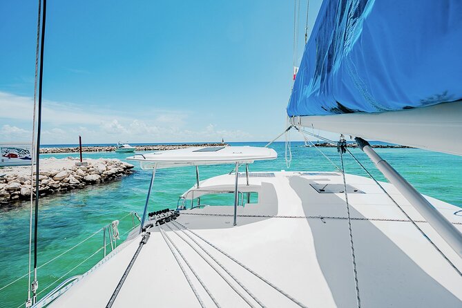 5-Hour 38'Luxury Catamaran All-Inclusive Tulum & Playa del Carmen - Troll fishing adds a small dose of surprise