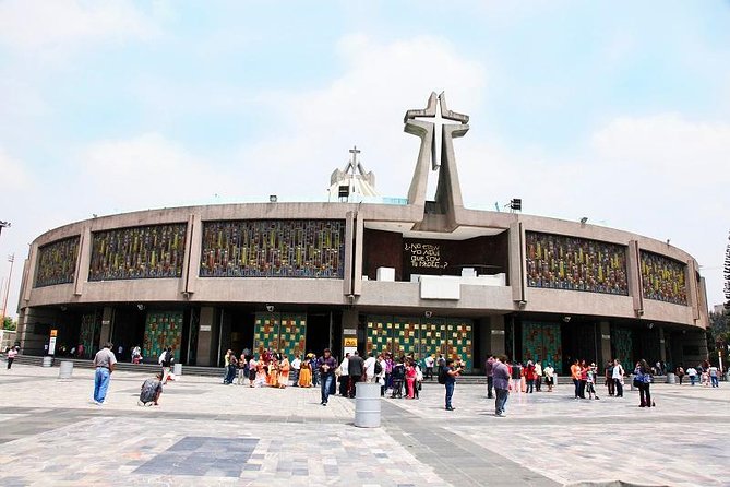 6-Night Best of Central Mexico Tour: Teotihuacan Pyramids, Taxco, Cuernavaca and Puebla from Mexico City - The guide and language experience