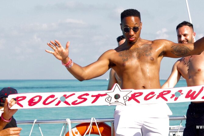 Adults only Hip Hop Sessions Boat Party Cancun - The open bar and the price question