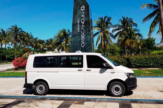 Airport Shuttle to Cancun and Hotel Zone - Finding Your Driver Inside Cancun Airport