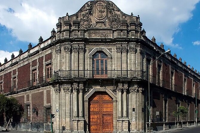 Arrivals & Survival of Jews in Mexico from 1519 - How much walking and history you get in three and a half hours
