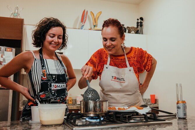 Authentic Mexican Cooking Class in Mazatlan - Making guacamole and preparing the first course