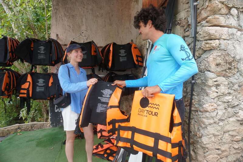 Bacalar: 3-hr Pontoon Boat Tour with Beach Club + Kayaks - Key points at a glance