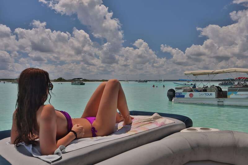 Bacalar: 3-hr Pontoon Boat Tour with Beach Club + Kayaks - Who should book this Bacalar outing?