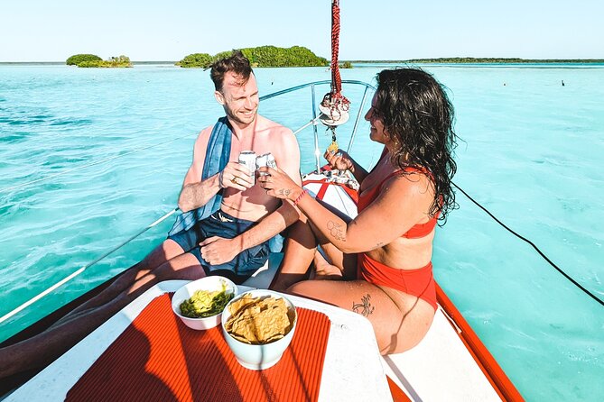 Bacalar: 4hr Private Sailing Tour with Guacamole & Drinks - Guacamole, fruit, beer, and the floating picnic