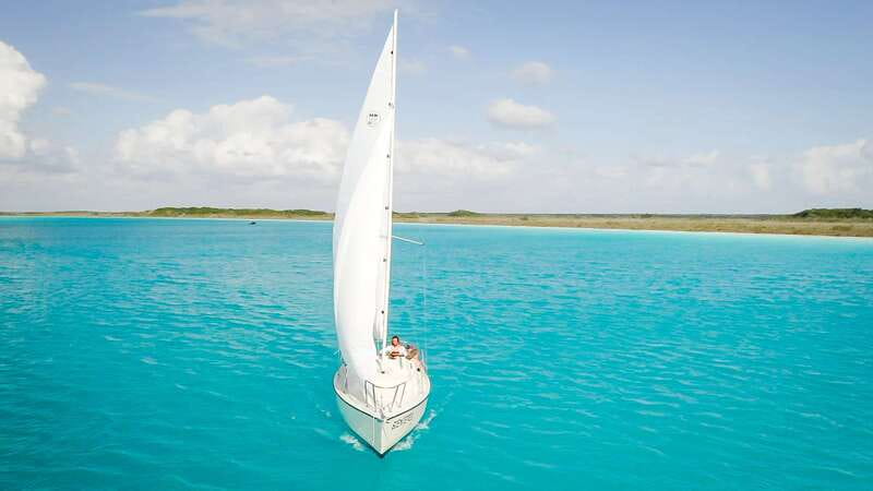 Bacalar: Group Sailing Trip with Swimming and Drinks - What the three hours really feel like