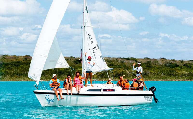 Bacalar: Group Sailing Trip with Swimming and Drinks - Cenote Negro and the living organisms of Bacalar