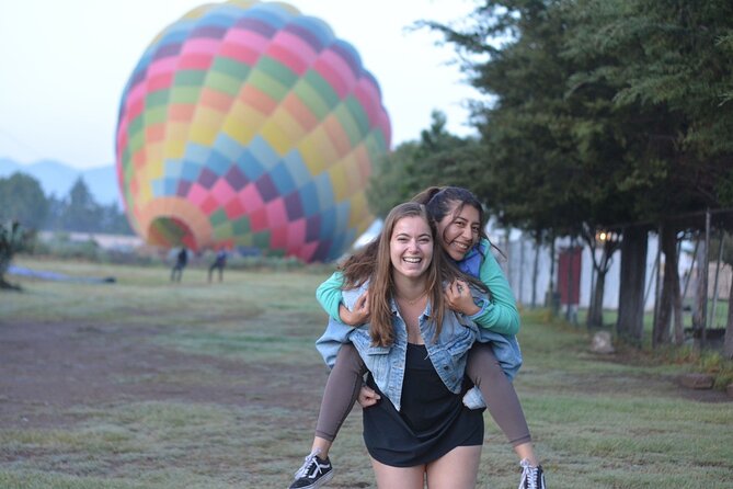 Balloon Flight + Breakfast in a cave + Pick up CDMX + Pyramids - Coffee, registration, and the balloon launch