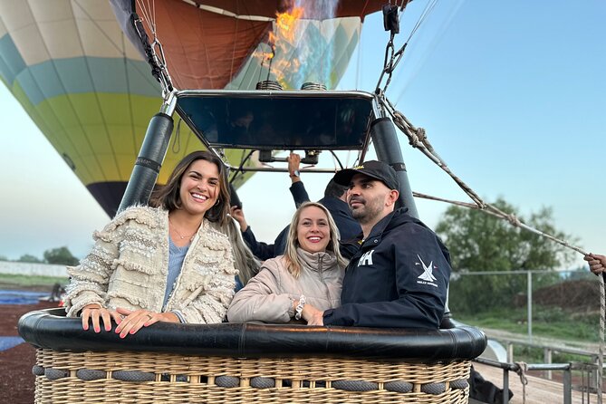 Balloon Flight + Breakfast in a cave + Pick up CDMX + Pyramids - One hour at Teotihuacan is enough for highlights only