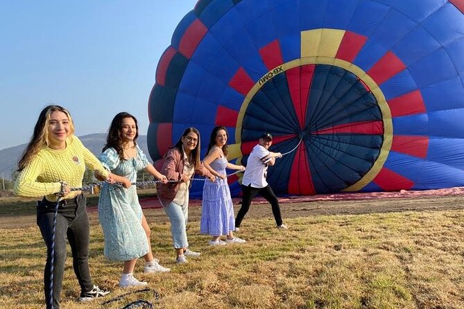 Balloon Flight + Breakfast in a cave + Pick up CDMX + Pyramids - What the $148.98 price really buys