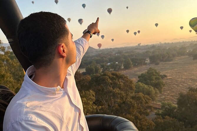 Balloon flight / Breakfast in the cave / CDMX pick-up + Pyramids - Obsidian, minerals, maguey, and a Mexican toast