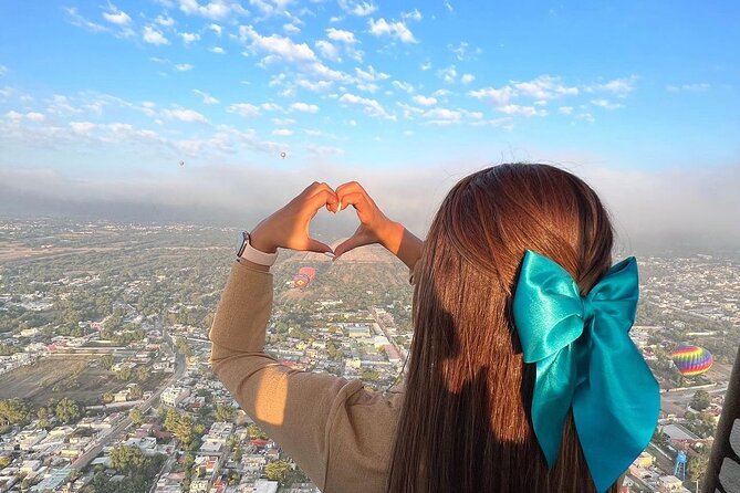 Balloon flight + CDMX pickup + Buffet Breakfast - What the 6:10 a.m. flight feels like