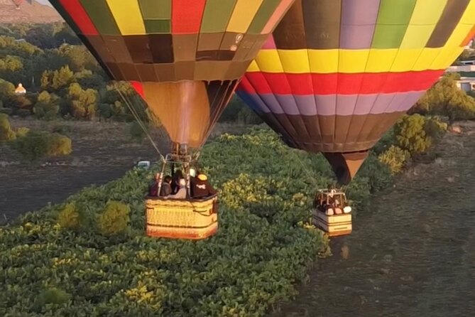 Balloon flight + pick up in CDMX + Breakfast in Cave + Pyramids - Price and what the package is worth