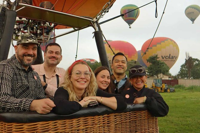 Balloon flight Teotihuacan, Breakfast in a cave Pick up in CDMX - Sunrise over the Teotihuacan Valley