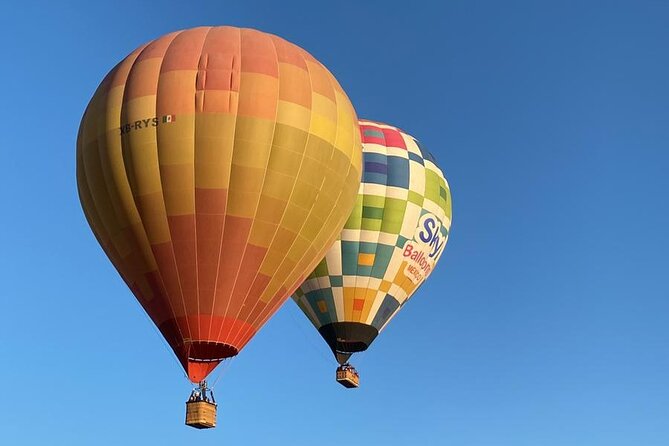 Balloon flight + Transportation + Breakfast in Cave or buffet + Pyramids - Walking through Teotihuacán’s archaeological zone