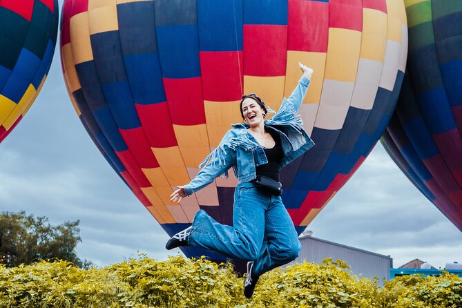 Balloon Flight with Breakfast in a Natural Cave and Transportation from CDMX - Obsidian, maguey, and local drinks