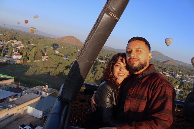 Balloon Flight with Breakfast in Cave and Pyramids of Teotihuacan - Breakfast beneath a natural cave