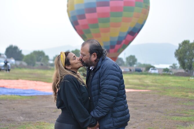Balloon Flight with Breakfast in Cave and Pyramids of Teotihuacan - Walking the pyramids for 90 minutes