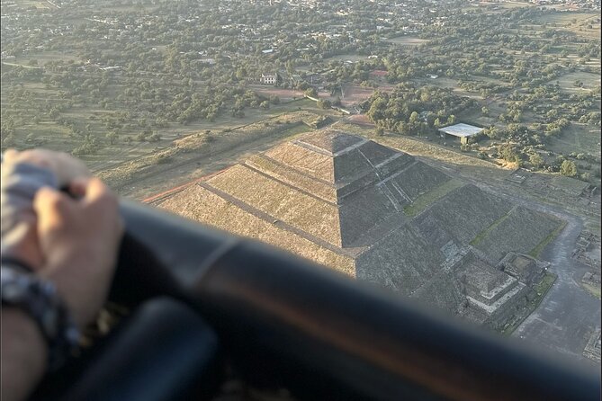 Balloon flight with breakfast in Cave and Pyramids tour from CDMX - Who will like this day, and who will not