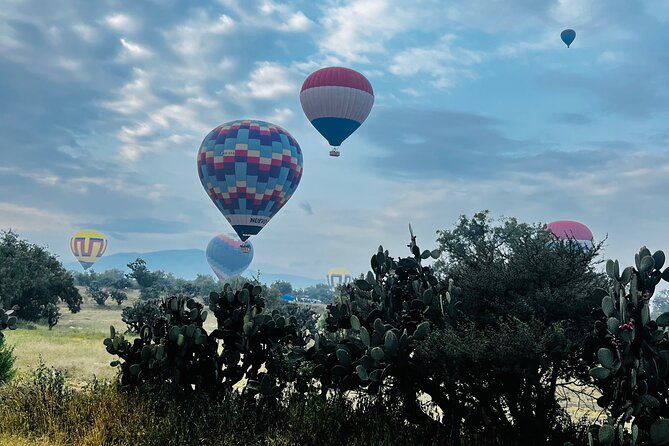 Balloon flight with private transportation and guided tour to Teotihuacán - Is $388.32 per person a fair price?