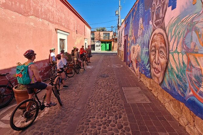 Bicycle Tour through Oaxaca learning about its Urban Art and History - Key points at a glance