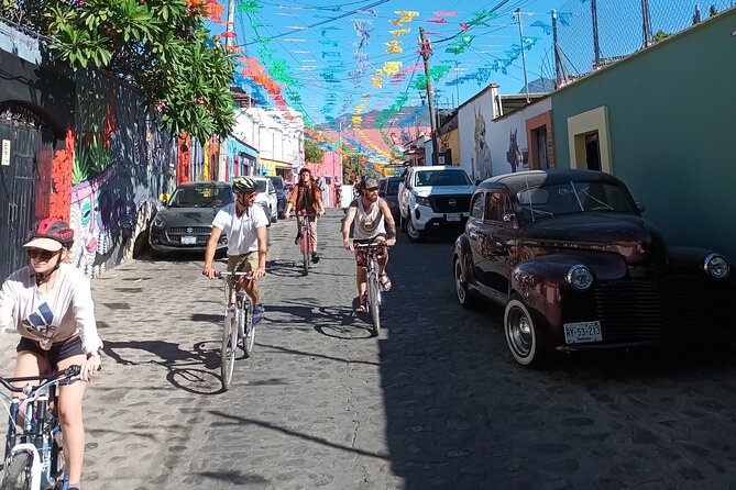 Bicycle Tour through Oaxaca learning about its Urban Art and History - Cerro del Fortín and the question of fitness
