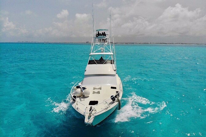 Biggest Luxury Yacht Boat Best in Cancun up to 28 pax - Reaching Isla Mujeres on the longer rentals