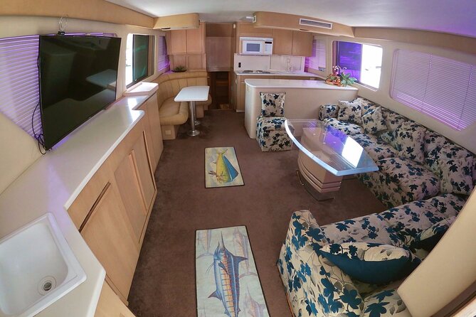 Biggest Luxury Yacht Boat Best in Cancun up to 28 pax - How the price works for different group sizes