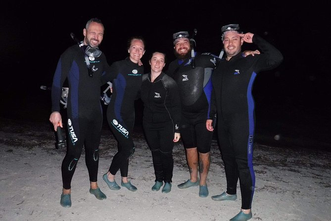 Bioluminescence Experience in Holbox - Making the plankton light up