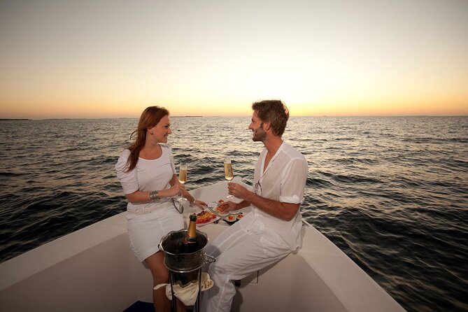 Cabo Arch Sunset Yacht Tour - Dinner & Drinks — Up to 18 Guests - Why a private Cabo yacht changes the evening