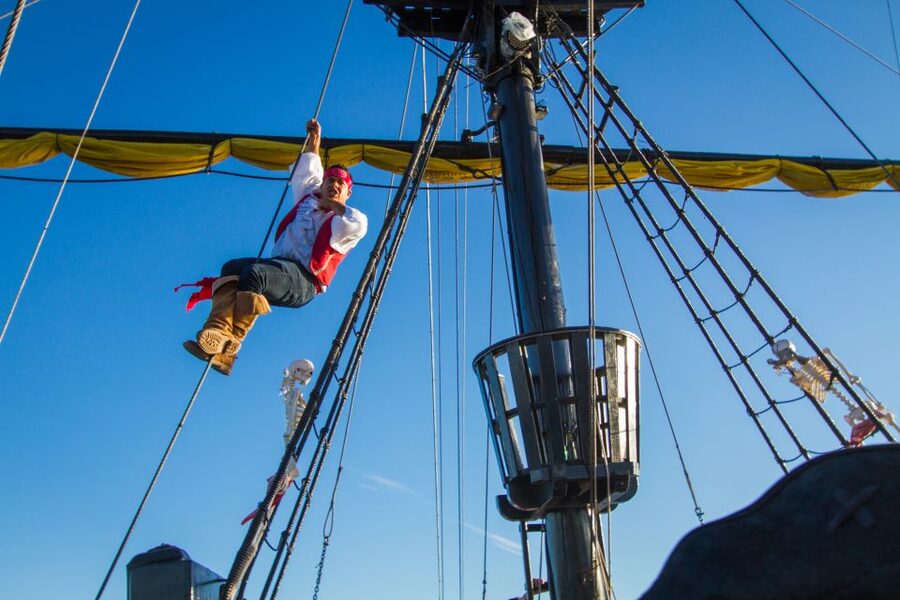 Cabo San Lucas: Sunset Pirate Ship Cruise with Dinner Show - Setting sail from Cabo’s marina