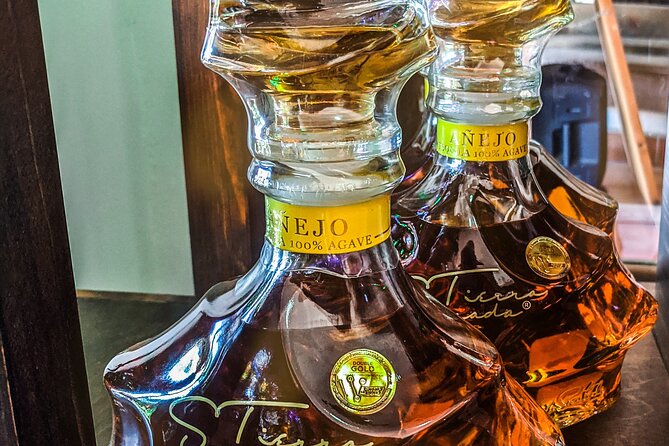 Cabo San Lucas Tequila Tasting Experience - Food pairings that make the flavors clearer