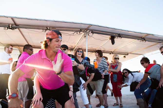 Cabo Sunset Dinner Cruise: Fajitas, Lands End and Party - Practical timing and meeting advice