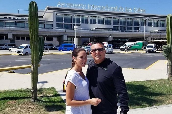 CABOAirport PRIVATE CAR To Cabo Resorts AREA up To 3 pax One Way - What the actual ride is like