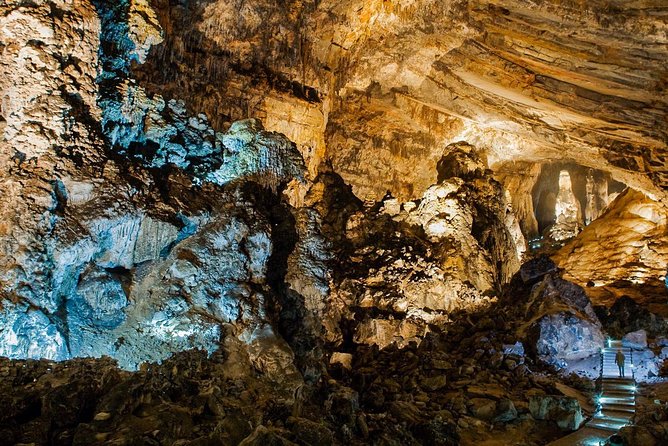 Cacahuamilpa Caves and Taxco: Private & Small Groups From Mexico City - Entering the Cacahuamilpa Caves