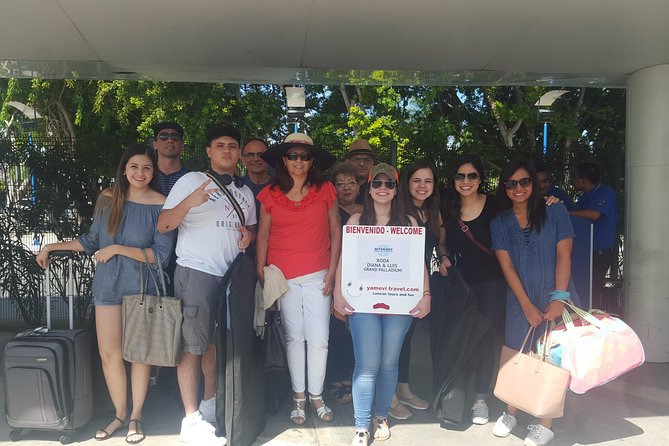 Cancun Airport private transfer to Cancun hotel zone - A private minivan with no extra hotel stops