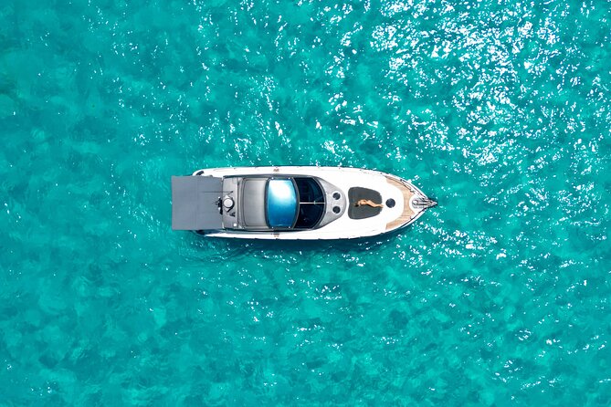Cancun All Inclusive: Coast & Fun 9h on 50' Cranchi - Meeting at Plaza la Isla in Cancun