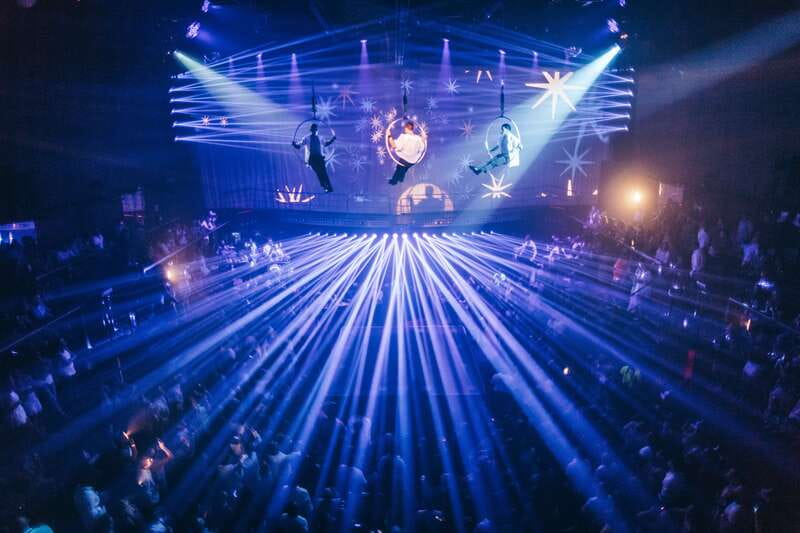 Cancun: Coco Bongo Nightclub Experience - The opening: entry, tickets, and finding your place
