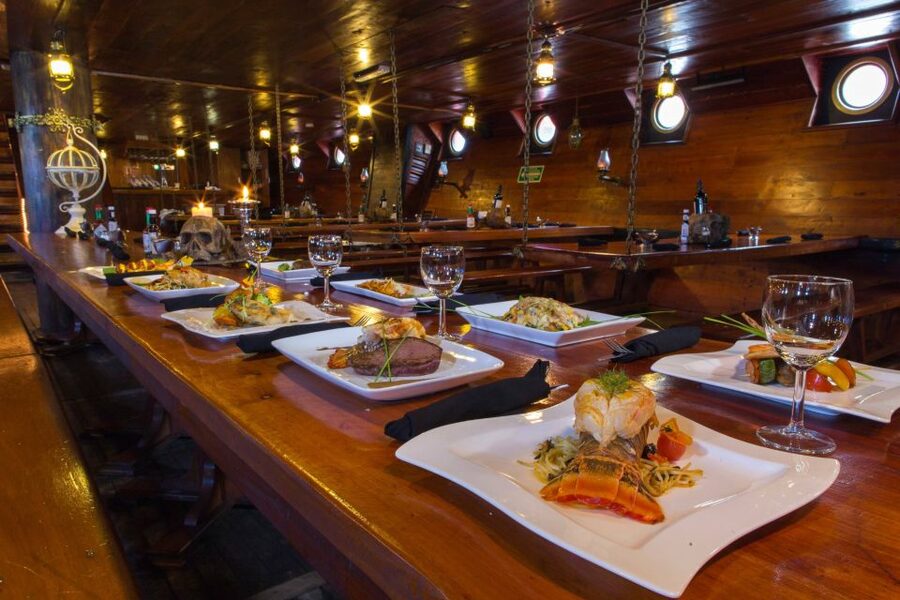 Cancún: Jolly Roger Pirate Dinner Cruise 2025 - What to pack and what to leave behind