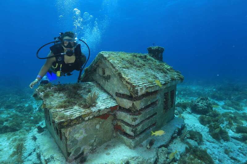 Cancun: Scuba Diving for Beginners, 2 Dives - MUSA Underwater Museum brings art below the surface